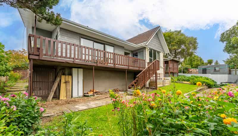 1A Raymond Street, West End