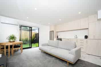 10/57 Taikata Road, Te Atatu Peninsula