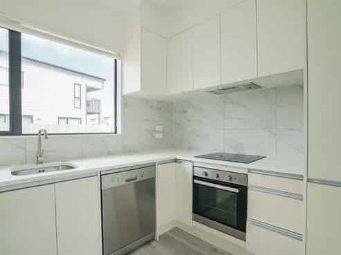 32B Poruru Close, Papakura