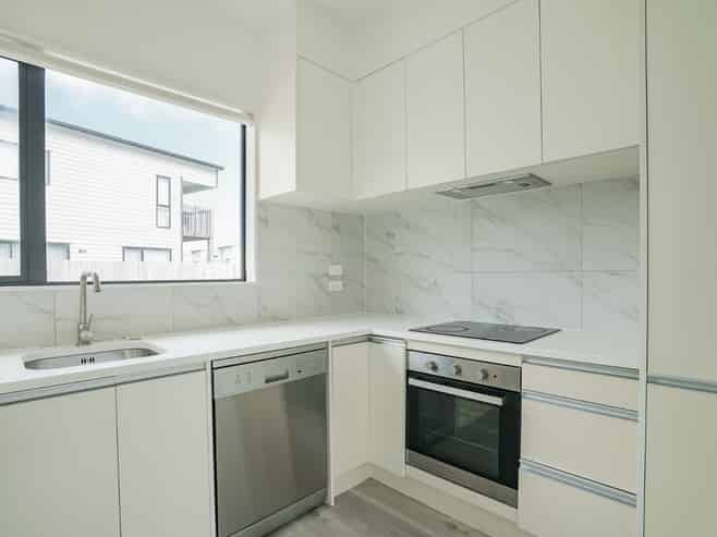 32B Poruru Close, Papakura