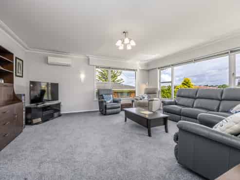 14 John Davis Road, Mount Roskill