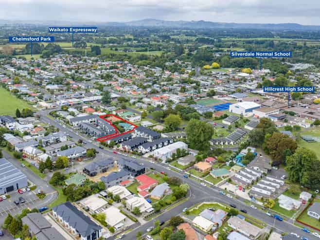 82 and 84 Carrington Avenue, Silverdale