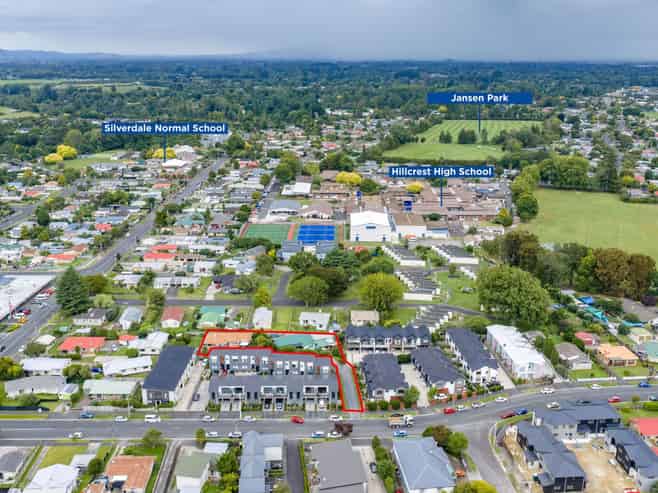 82 and 84 Carrington Avenue, Silverdale