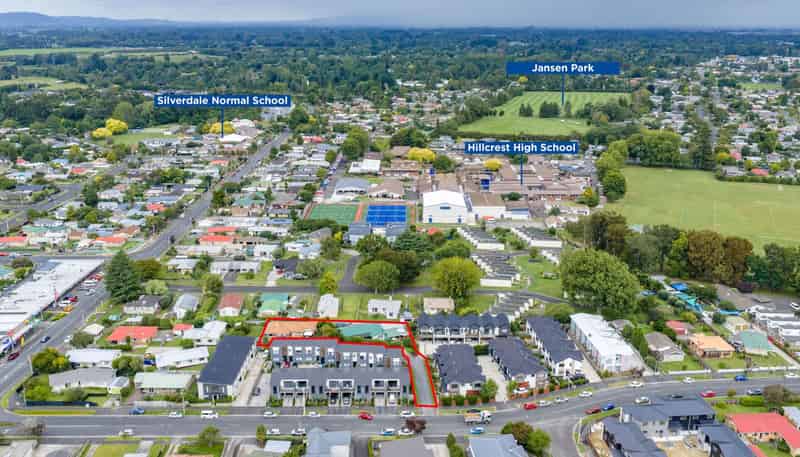 82 and 84 Carrington Avenue, Silverdale