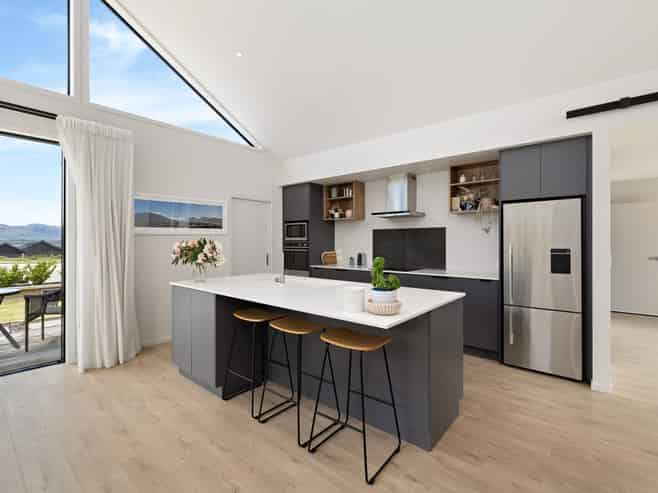 15 Riverslea Rd, Wanaka