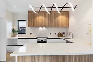 11 Arahi Road, Clevedon