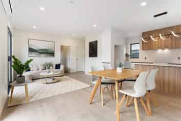 11 Arahi Road, Clevedon