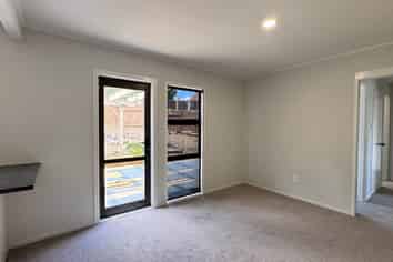 34 Orinda Close, Botany Downs