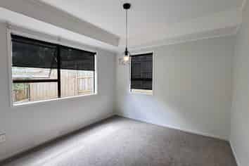 34 Orinda Close, Botany Downs