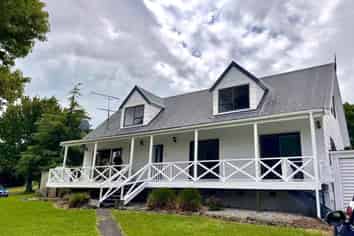 34 Orinda Close, Botany Downs