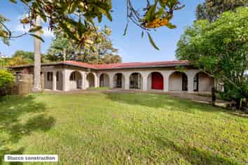 17B Gracechurch Drive, Flat Bush