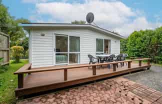 30 Barrie Crescent, Silverdale