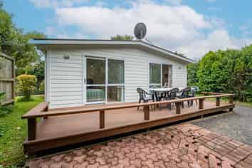 30 Barrie Crescent, Silverdale