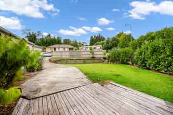 12 Pearce Drive, Kamo