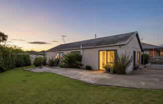 12 Pearce Drive, Kamo