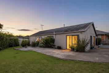 12 Pearce Drive, Kamo