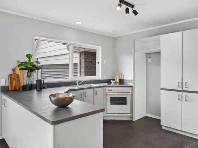 2/38 Rukutai Street, Orakei