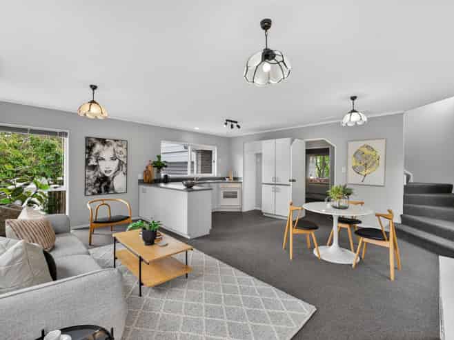 2/38 Rukutai Street, Orakei