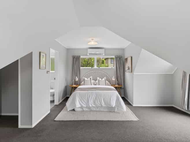 2/38 Rukutai Street, Orakei