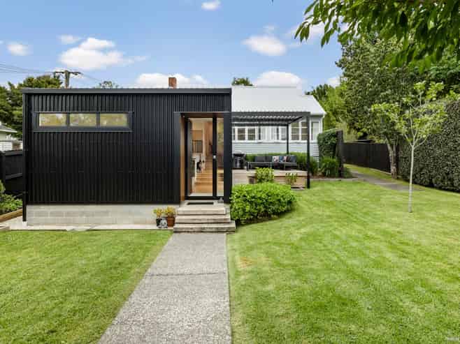 21 Fifth Avenue, Mount Albert