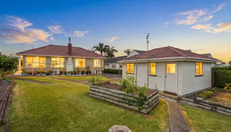 38 Hobsonville Road, West Harbour