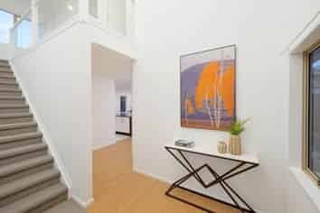 62 Clover Drive, Henderson