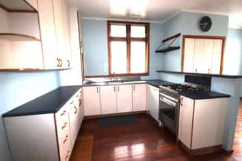 39 South Street, West End