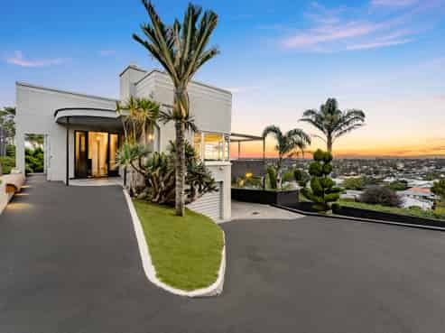 7 Fern Avenue, Epsom