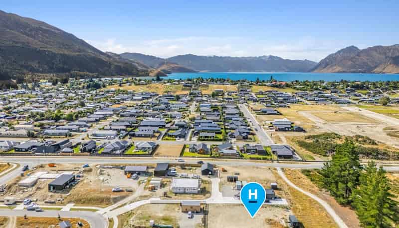 19 Lost Burn Road, Lake Hawea