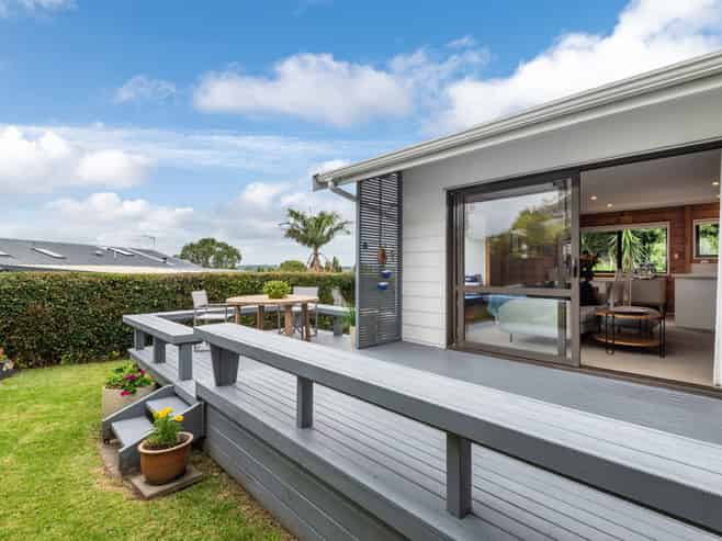 9A Teal Crescent, Beach Haven