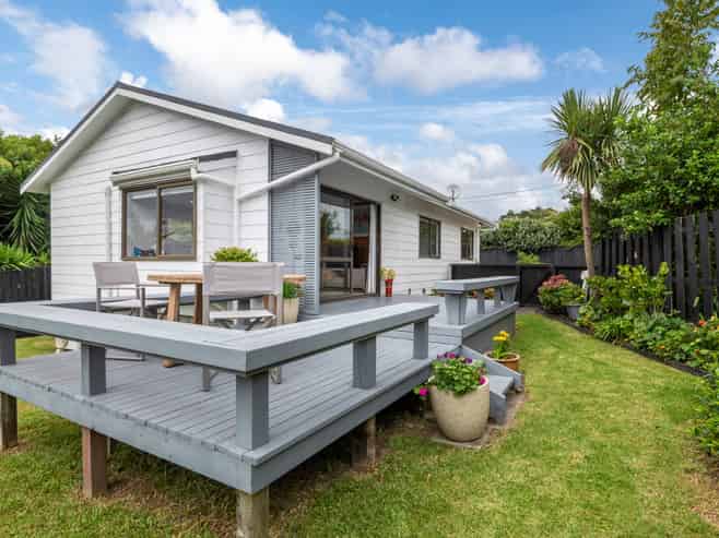 9A Teal Crescent, Beach Haven