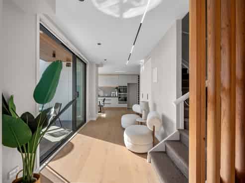 10/12 Burns Avenue, Takapuna