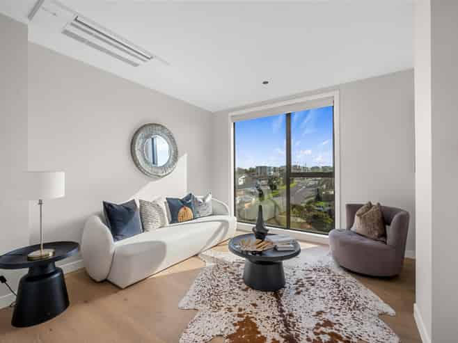 10/12 Burns Avenue, Takapuna