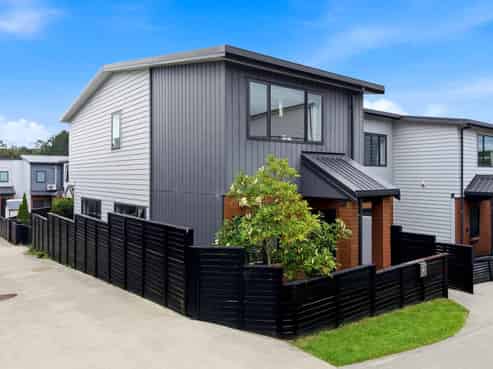 32 Bight Road, Long Bay