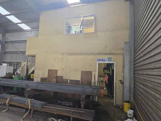 Exceptional Rural-Zoned shed with large yard