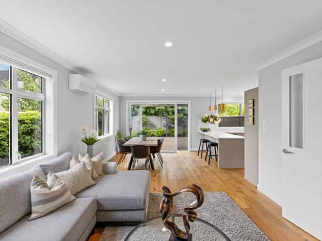 42 Normans Road, Strowan