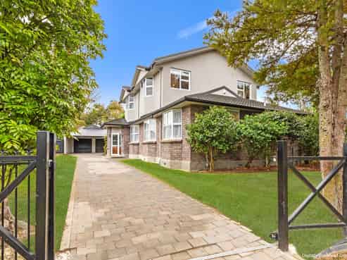 52 John F Kennedy Drive, Milson