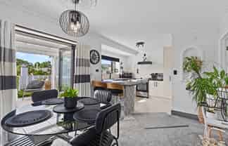 64c Fifth Avenue, Avenues