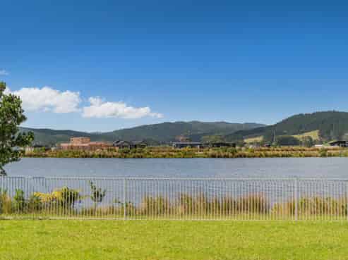 154 Ngaio Drive, Matarangi