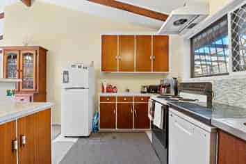 63A Ranolf Street, Victoria