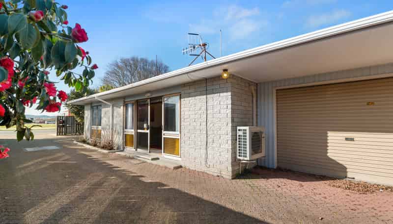 63A Ranolf Street, Victoria