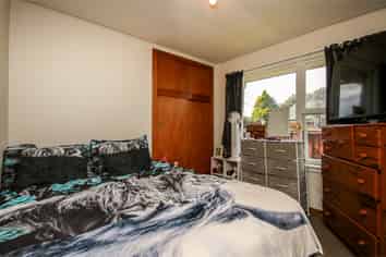 35 Churchill Avenue, Allenton