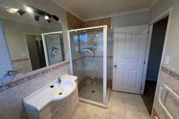 3 Gulf Harbour Drive, Gulf Harbour