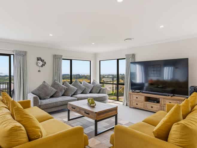 11 Wilson Way, Waikanae