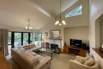 1/8 Tobago Place, Sunnynook