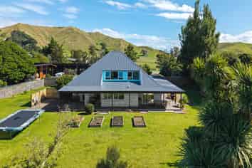 55 Lloyd George Road, Wainui