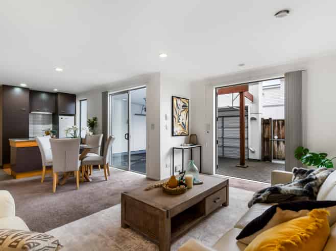 16/3 Wagener Place, Mount Albert