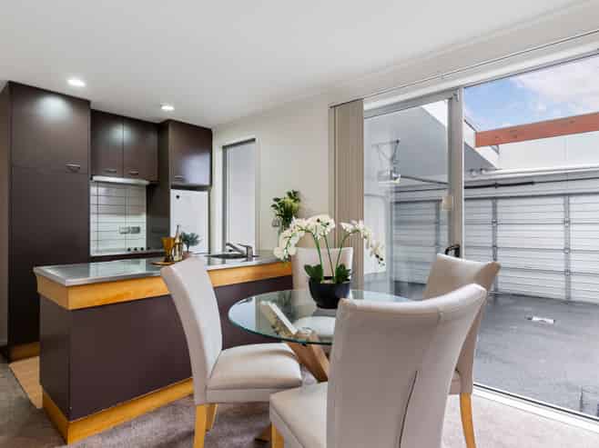 16/3 Wagener Place, Mount Albert