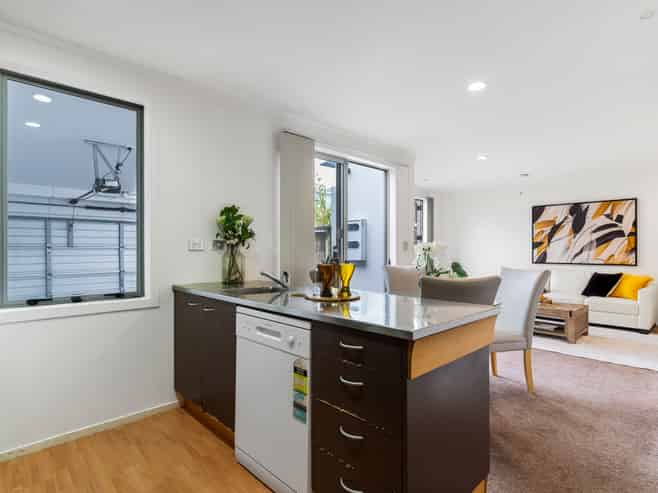 16/3 Wagener Place, Mount Albert