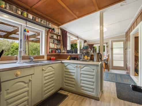10A Queen Street, Waikino